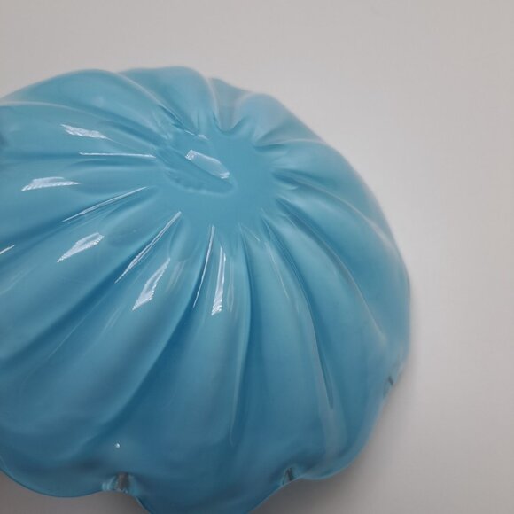 Vintage Blue Murano Glass Scalloped Decorative Bowl With Gold Accents - Picture 13 of 15